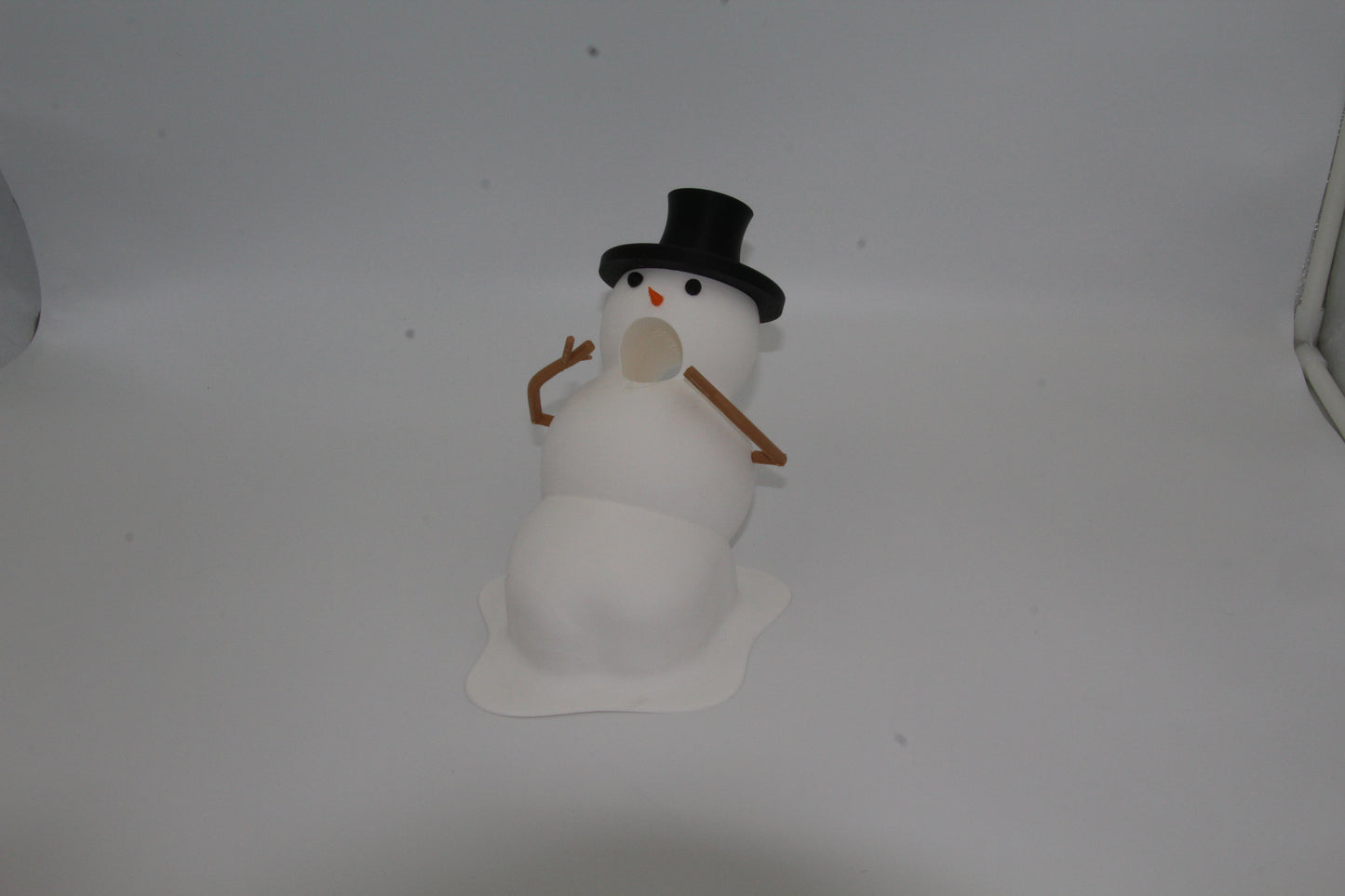 Vinholder. Drunk snowman edition